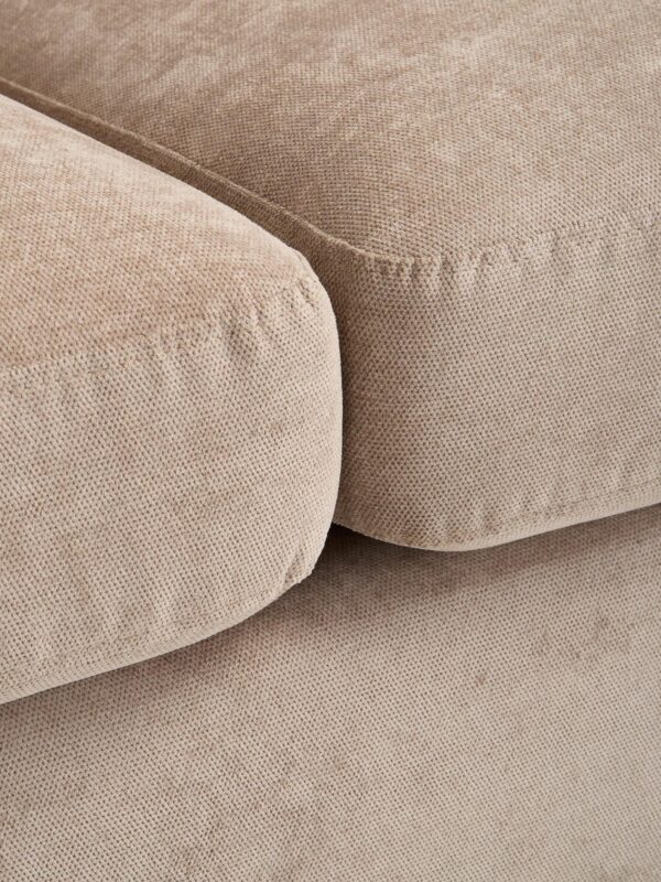 W3FGX_SQ6_0000000085_MINK_SLd2 Havana Armchair