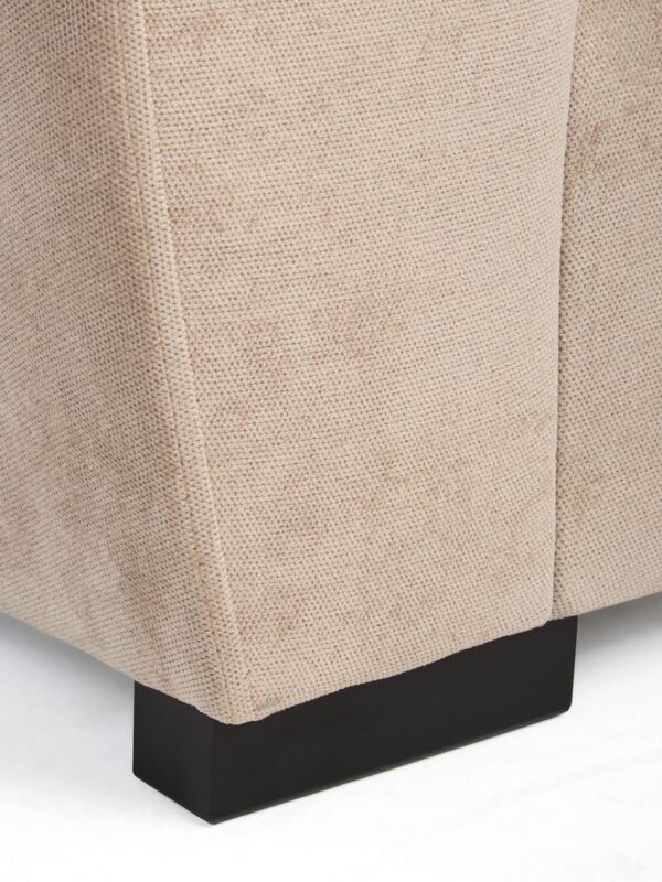 W3FJ1_SQ4_0000000085_MINK_SLd Havana Armchair